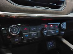 JEEP COMMANDER 2.0 TD380 TURBO DIESEL OVERLAND AT9 2024/2025 BETIOLO NOVOS E SEMINOVOS LAJEADO / Carros no Vale