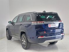 JEEP COMMANDER 2.0 TD380 TURBO DIESEL OVERLAND AT9 2024/2024 BETIOLO NOVOS E SEMINOVOS LAJEADO / Carros no Vale