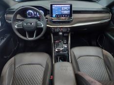 JEEP COMMANDER 2.0 TD380 TURBO DIESEL OVERLAND AT9 2024/2024 BETIOLO NOVOS E SEMINOVOS LAJEADO / Carros no Vale