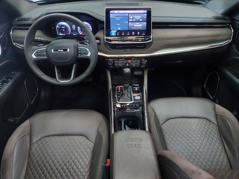 JEEP COMMANDER 2.0 TD380 TURBO DIESEL OVERLAND AT9 2024/2024 BETIOLO NOVOS E SEMINOVOS LAJEADO / Carros no Vale