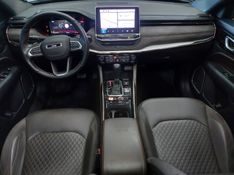 JEEP COMMANDER 2.0 TD380 TURBO DIESEL OVERLAND AT9 2022/2022 BETIOLO NOVOS E SEMINOVOS LAJEADO / Carros no Vale