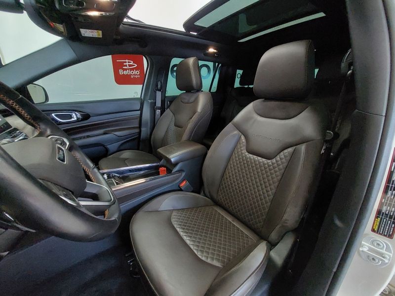 JEEP COMMANDER 2.0 TD380 TURBO DIESEL OVERLAND AT9 2022/2022 BETIOLO NOVOS E SEMINOVOS LAJEADO / Carros no Vale