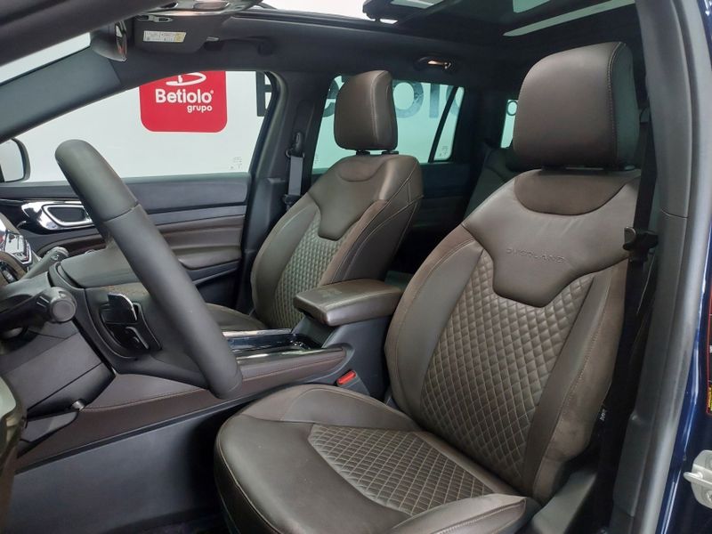 JEEP COMMANDER 2.0 TD380 TURBO DIESEL OVERLAND AT9 2024/2024 BETIOLO NOVOS E SEMINOVOS LAJEADO / Carros no Vale