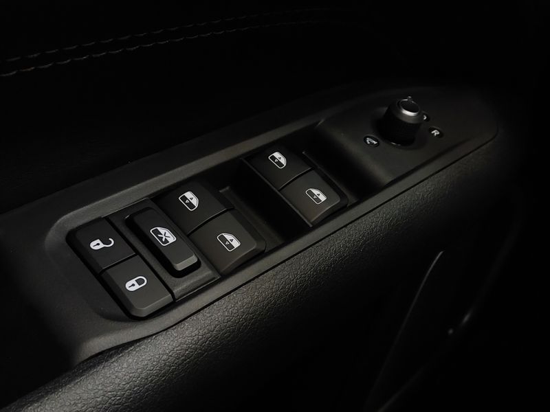 JEEP COMPASS 1.3 T270 TURBO FLEX LIMITED AT6 2024/2025 BETIOLO NOVOS E SEMINOVOS LAJEADO / Carros no Vale