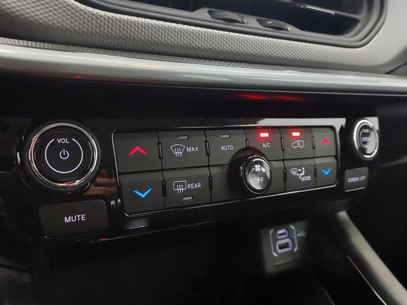 JEEP COMPASS 1.3 T270 TURBO FLEX LONGITUDE AT6 2025/2025 BETIOLO NOVOS E SEMINOVOS LAJEADO / Carros no Vale