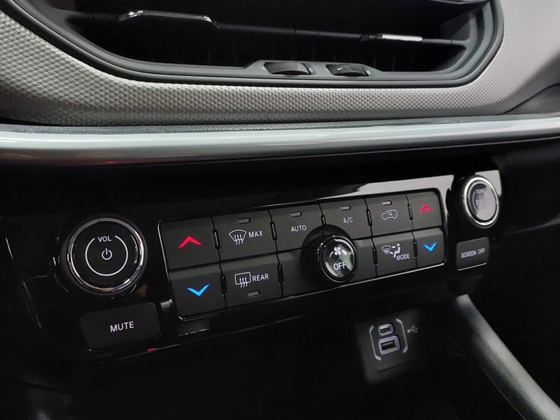 JEEP COMPASS 1.3 T270 TURBO FLEX LONGITUDE AT6 2025/2025 BETIOLO NOVOS E SEMINOVOS LAJEADO / Carros no Vale