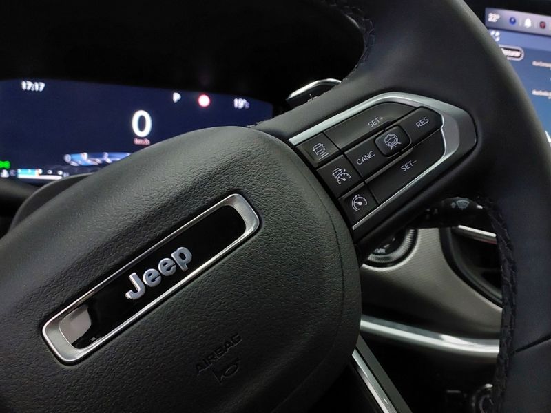 JEEP COMPASS 1.3 T270 TURBO FLEX LONGITUDE AT6 2025/2025 BETIOLO NOVOS E SEMINOVOS LAJEADO / Carros no Vale