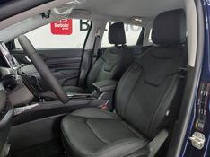 JEEP COMPASS 1.3 T270 TURBO FLEX LONGITUDE AT6 2025/2025 BETIOLO NOVOS E SEMINOVOS LAJEADO / Carros no Vale