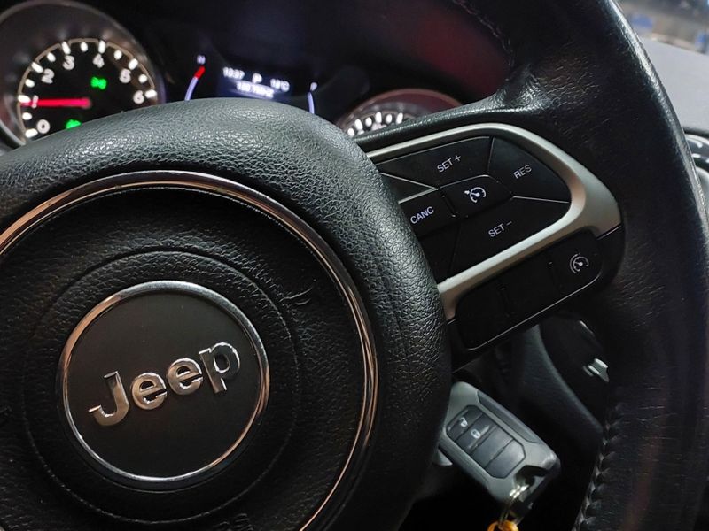 JEEP COMPASS 2.0 16V FLEX SPORT AUTOMÁTICO 2019/2019 BETIOLO NOVOS E SEMINOVOS LAJEADO / Carros no Vale