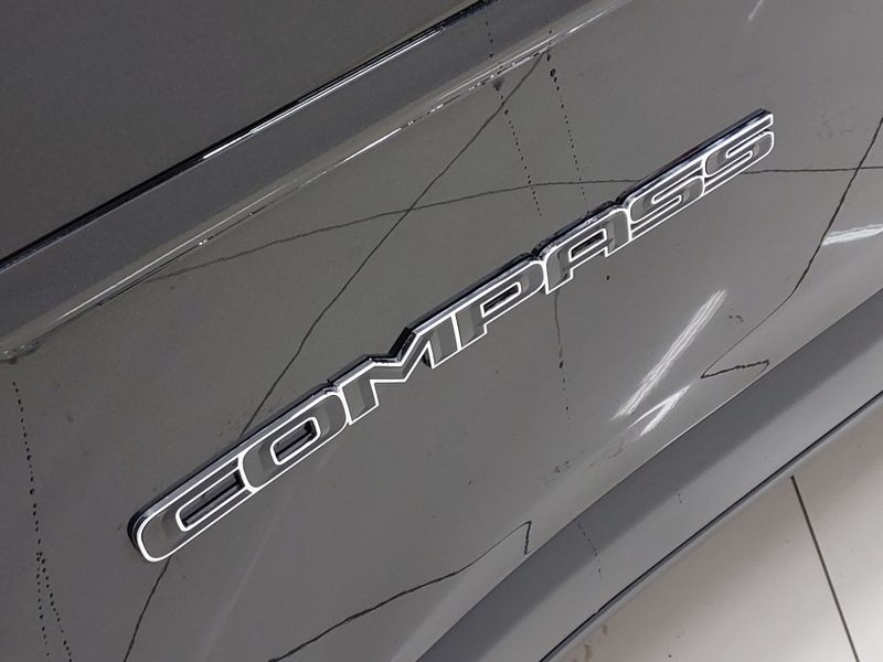 JEEP COMPASS 2.0 16V FLEX SPORT AUTOMÁTICO 2019/2019 BETIOLO NOVOS E SEMINOVOS LAJEADO / Carros no Vale