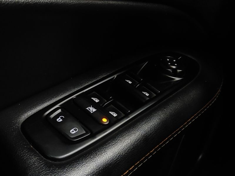 JEEP COMPASS 2.0 16V FLEX SPORT AUTOMÁTICO 2019/2020 BETIOLO NOVOS E SEMINOVOS LAJEADO / Carros no Vale