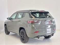 JEEP COMPASS 2.0 HURRICANE 4 TURBO GASOLINA BLACKHAWK AT9 2025/2025 BETIOLO NOVOS E SEMINOVOS LAJEADO / Carros no Vale