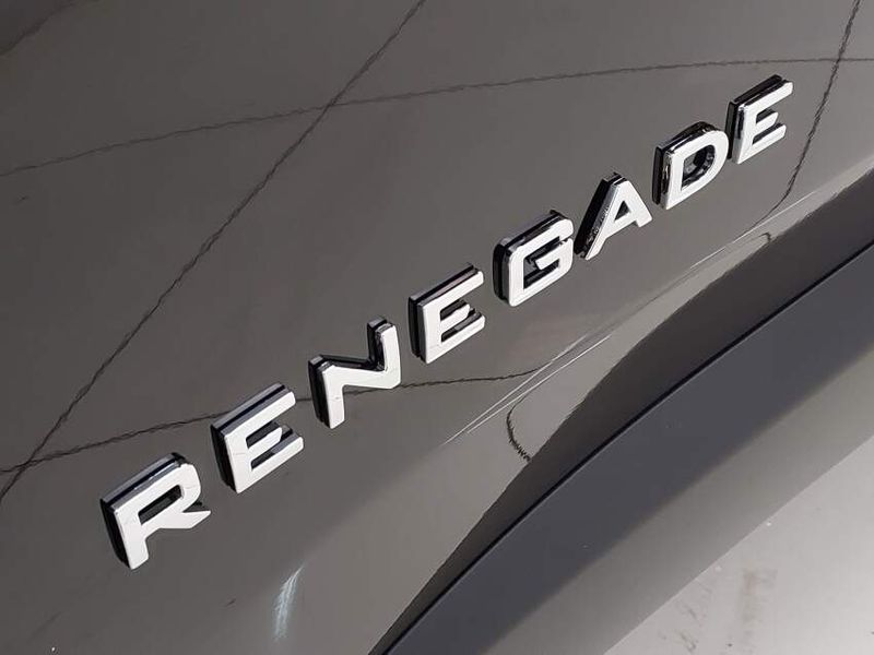 JEEP RENEGADE 1.3 T270 TURBO FLEX LONGITUDE AT6 2024/2025 BETIOLO NOVOS E SEMINOVOS LAJEADO / Carros no Vale