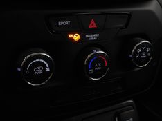 JEEP RENEGADE 1.8 16V FLEX 4P AUTOMÁTICO 2019/2020 BETIOLO NOVOS E SEMINOVOS LAJEADO / Carros no Vale
