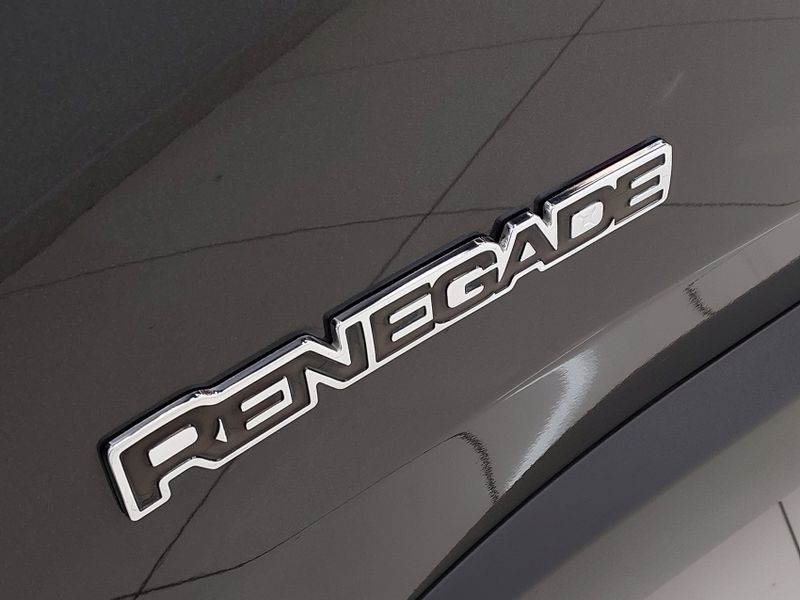 JEEP RENEGADE 1.8 16V FLEX 4P AUTOMÁTICO 2019/2019 BETIOLO NOVOS E SEMINOVOS LAJEADO / Carros no Vale
