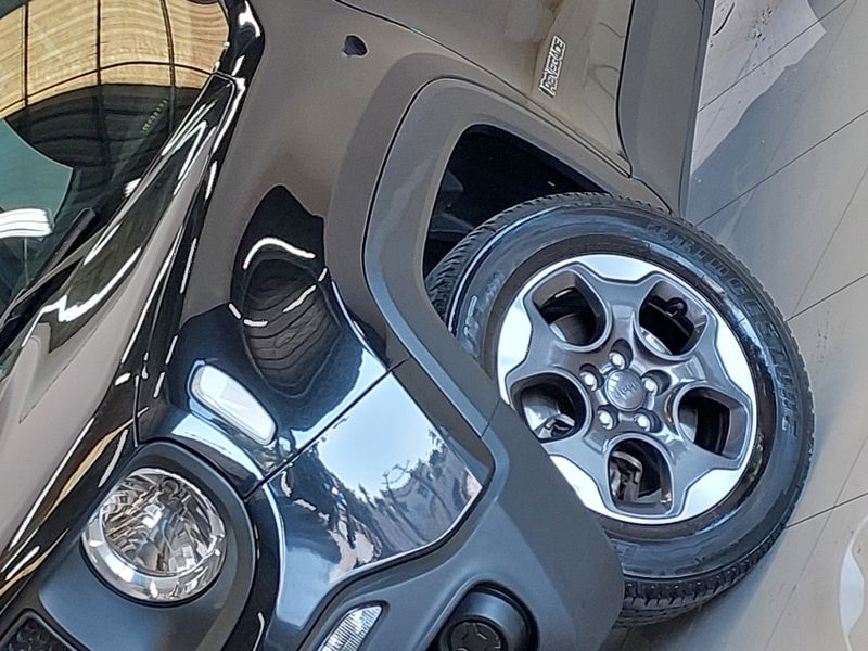 JEEP RENEGADE 1.8 16V FLEX 4P AUTOMÁTICO 2019/2019 BETIOLO NOVOS E SEMINOVOS LAJEADO / Carros no Vale