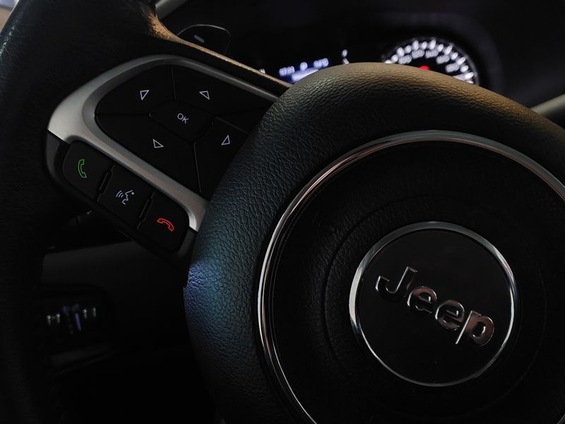 JEEP RENEGADE 1.8 16V FLEX LONGITUDE 4P AUTOMÁTICO 2019/2020 BETIOLO NOVOS E SEMINOVOS LAJEADO / Carros no Vale