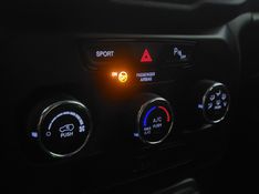 JEEP RENEGADE 1.8 16V FLEX SPORT 4P AUTOMÁTICO 2021/2021 BETIOLO NOVOS E SEMINOVOS LAJEADO / Carros no Vale