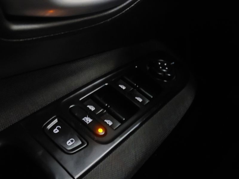 JEEP RENEGADE 1.8 16V FLEX SPORT 4P AUTOMÁTICO 2021/2021 BETIOLO NOVOS E SEMINOVOS LAJEADO / Carros no Vale
