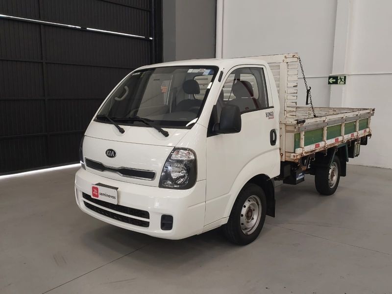 KIA BONGO 2.5 TD DIESEL STD CS MANUAL 2021/2022 BETIOLO NOVOS E SEMINOVOS LAJEADO / Carros no Vale