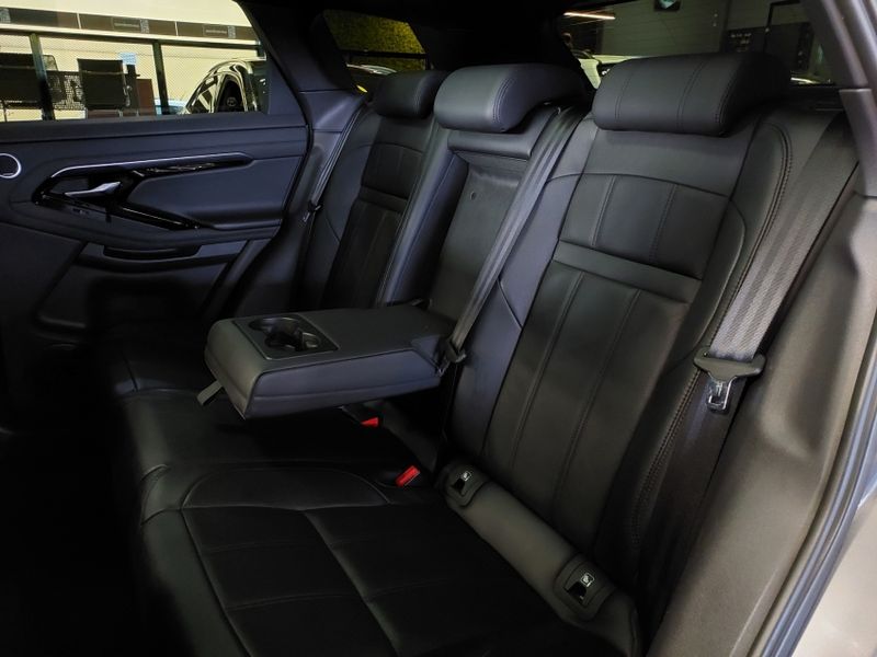 Land Rover RANGE ROVER EVOQUE 2.0 P250 FLEX R-DYNAMIC SE AWD AUTOMÁTICO 2020/2020 BETIOLO NOVOS E SEMINOVOS LAJEADO / Carros no Vale