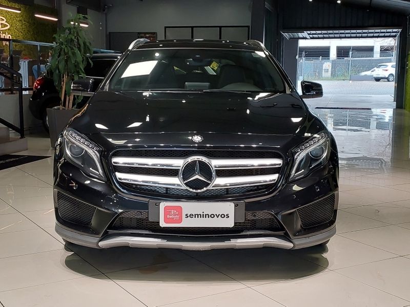 Mercedes-Benz GLA 250 2.0 16V TURBO GASOLINA SPORT 4P AUTOMÁTICO 2017/2017 BETIOLO NOVOS E SEMINOVOS LAJEADO / Carros no Vale