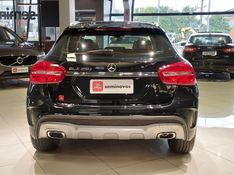 Mercedes-Benz GLA 250 2.0 16V TURBO GASOLINA SPORT 4P AUTOMÁTICO 2017/2017 BETIOLO NOVOS E SEMINOVOS LAJEADO / Carros no Vale