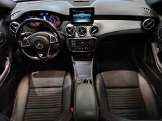Mercedes-Benz GLA 250 2.0 16V TURBO GASOLINA SPORT 4P AUTOMÁTICO 2017/2017 BETIOLO NOVOS E SEMINOVOS LAJEADO / Carros no Vale