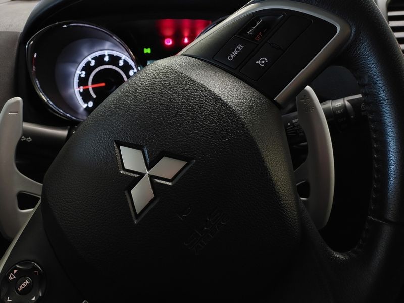 Mitsubishi ASX 2.0 AWD 16V FLEX 4P AUTOMÁTICO 2017/2018 BETIOLO NOVOS E SEMINOVOS LAJEADO / Carros no Vale