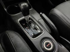 Mitsubishi OUTLANDER 2.2 4X4 16V DIESEL 4P AUTOMÁTICO 2015/2016 BETIOLO NOVOS E SEMINOVOS LAJEADO / Carros no Vale