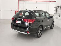 Mitsubishi OUTLANDER 2.2 4X4 16V DIESEL 4P AUTOMÁTICO 2015/2016 BETIOLO NOVOS E SEMINOVOS LAJEADO / Carros no Vale