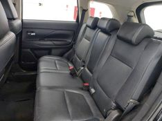 Mitsubishi OUTLANDER 2.2 4X4 16V DIESEL 4P AUTOMÁTICO 2015/2016 BETIOLO NOVOS E SEMINOVOS LAJEADO / Carros no Vale