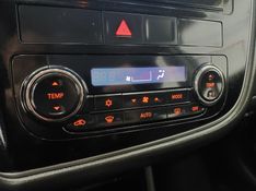 Mitsubishi OUTLANDER 2.2 4X4 16V DIESEL 4P AUTOMÁTICO 2015/2016 BETIOLO NOVOS E SEMINOVOS LAJEADO / Carros no Vale