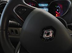 Renault CAPTUR 1.6 16V SCE FLEX INTENSE X-TRONIC 2017/2018 BETIOLO NOVOS E SEMINOVOS LAJEADO / Carros no Vale