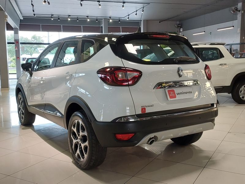Renault CAPTUR 1.6 16V SCE FLEX INTENSE X-TRONIC 2017/2018 BETIOLO NOVOS E SEMINOVOS LAJEADO / Carros no Vale