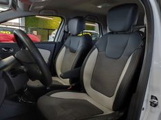 Renault CAPTUR 1.6 16V SCE FLEX INTENSE X-TRONIC 2017/2018 BETIOLO NOVOS E SEMINOVOS LAJEADO / Carros no Vale