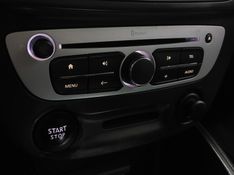 Renault FLUENCE 2.0 DYNAMIQUE PLUS 16V FLEX 4P AUTOMÁTICO 2017/2018 BETIOLO NOVOS E SEMINOVOS LAJEADO / Carros no Vale
