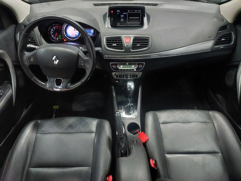 Renault FLUENCE 2.0 DYNAMIQUE PLUS 16V FLEX 4P AUTOMÁTICO 2017/2018 BETIOLO NOVOS E SEMINOVOS LAJEADO / Carros no Vale