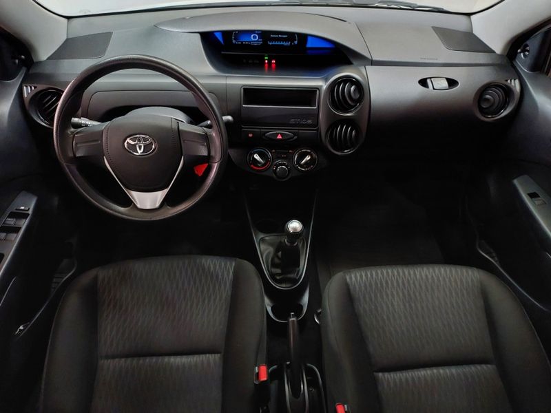 Toyota ETIOS 1.5 X SEDAN 16V FLEX 4P MANUAL 2020/2021 BETIOLO NOVOS E SEMINOVOS LAJEADO / Carros no Vale