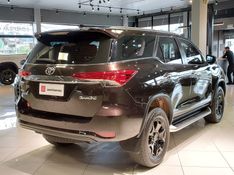 Toyota HILUX SW4 2.8 SRX DIAMOND 4X4 7 LUGARES 16V TURBO INTERCOOLER DIESEL 4P AUTOMÁTICO 2018/2019 BETIOLO NOVOS E SEMINOVOS LAJEADO / Carros no Vale