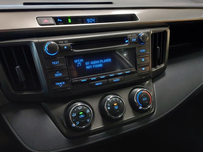 Toyota RAV4 2.0 4X2 16V GASOLINA 4P AUTOMÁTICO 2014/2014 BETIOLO NOVOS E SEMINOVOS LAJEADO / Carros no Vale