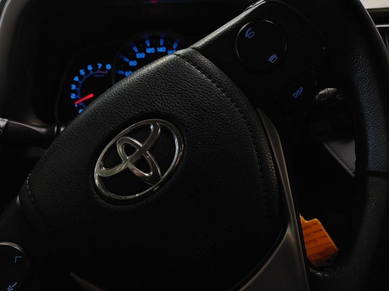 Toyota RAV4 2.0 4X2 16V GASOLINA 4P AUTOMÁTICO 2014/2014 BETIOLO NOVOS E SEMINOVOS LAJEADO / Carros no Vale