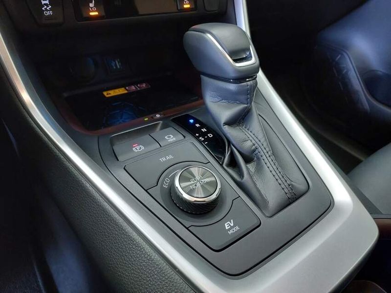 Toyota RAV4 2.5 VVT-IE HYBRID SX CONNECT AWD CVT 2024/2024 BETIOLO NOVOS E SEMINOVOS LAJEADO / Carros no Vale