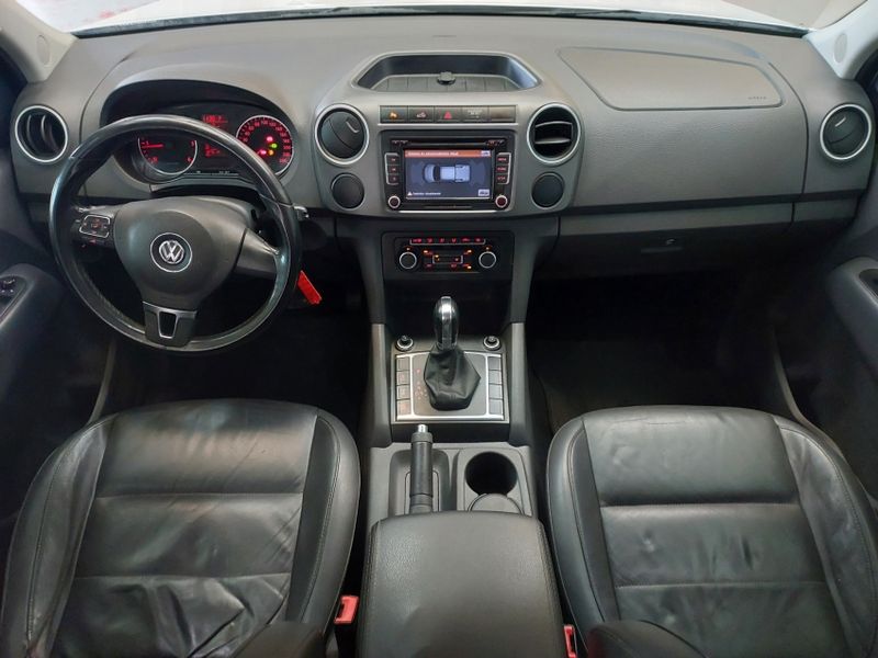 Volkswagen AMAROK 2.0 HIGHLINE 4X4 CD 16V TURBO INTERCOOLER DIESEL 4P AUTOMÁTICO 2012/2013 BETIOLO NOVOS E SEMINOVOS LAJEADO / Carros no Vale