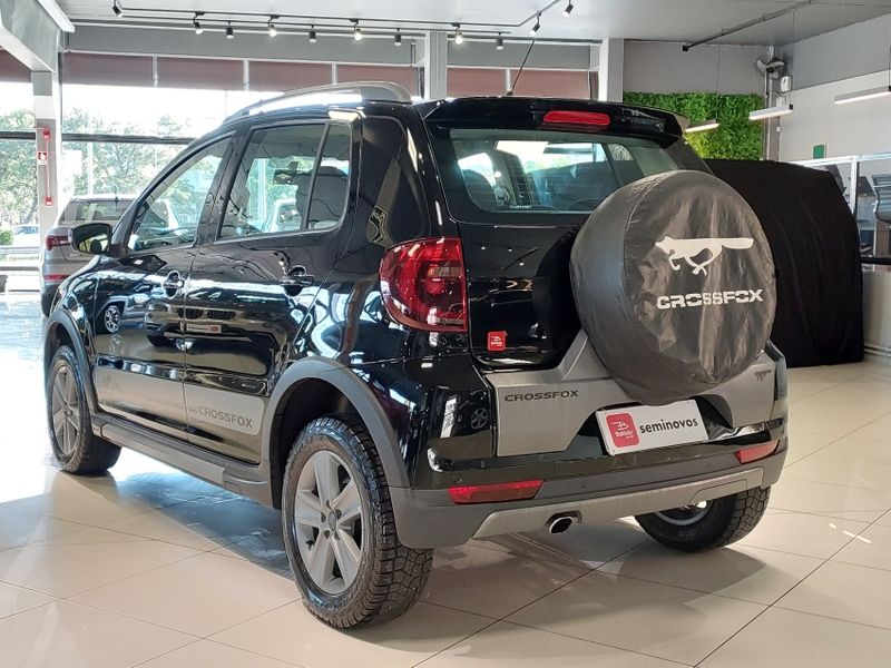 Volkswagen CROSSFOX 1.6 MI FLEX 8V 4P MANUAL 2011/2012 BETIOLO NOVOS E SEMINOVOS LAJEADO / Carros no Vale