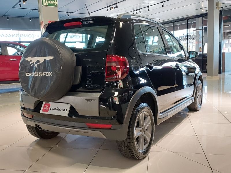 Volkswagen CROSSFOX 1.6 MI FLEX 8V 4P MANUAL 2011/2012 BETIOLO NOVOS E SEMINOVOS LAJEADO / Carros no Vale