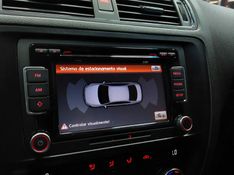 Volkswagen JETTA 2.0 COMFORTLINE FLEX 4P TIPTRONIC 2014/2014 BETIOLO NOVOS E SEMINOVOS LAJEADO / Carros no Vale