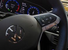 Volkswagen NIVUS 1.0 200 TSI TOTAL FLEX HIGHLINE AUTOMÁTICO 2022/2022 BETIOLO NOVOS E SEMINOVOS LAJEADO / Carros no Vale