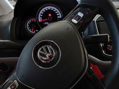 Volkswagen UP 1.0 TSI MOVE UP 12V FLEX 4P MANUAL 2018/2019 BETIOLO NOVOS E SEMINOVOS LAJEADO / Carros no Vale