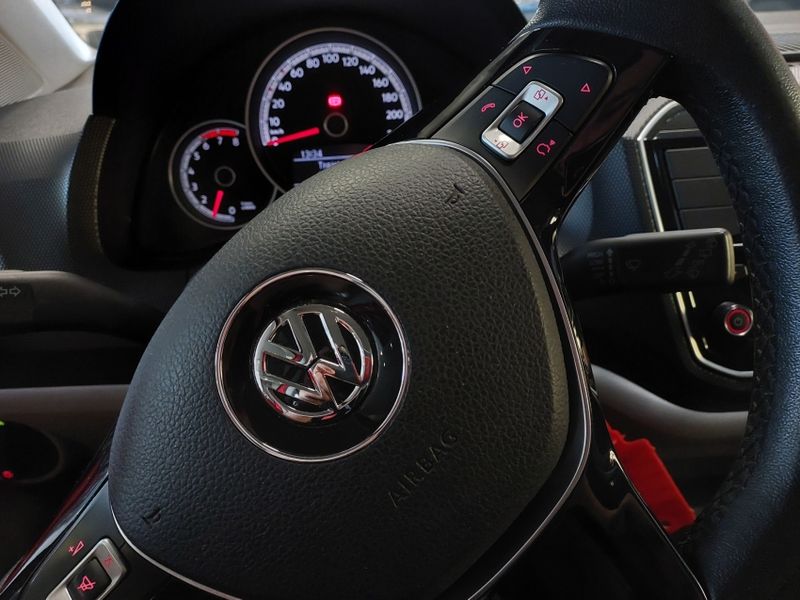 Volkswagen UP 1.0 TSI MOVE UP 12V FLEX 4P MANUAL 2018/2019 BETIOLO NOVOS E SEMINOVOS LAJEADO / Carros no Vale